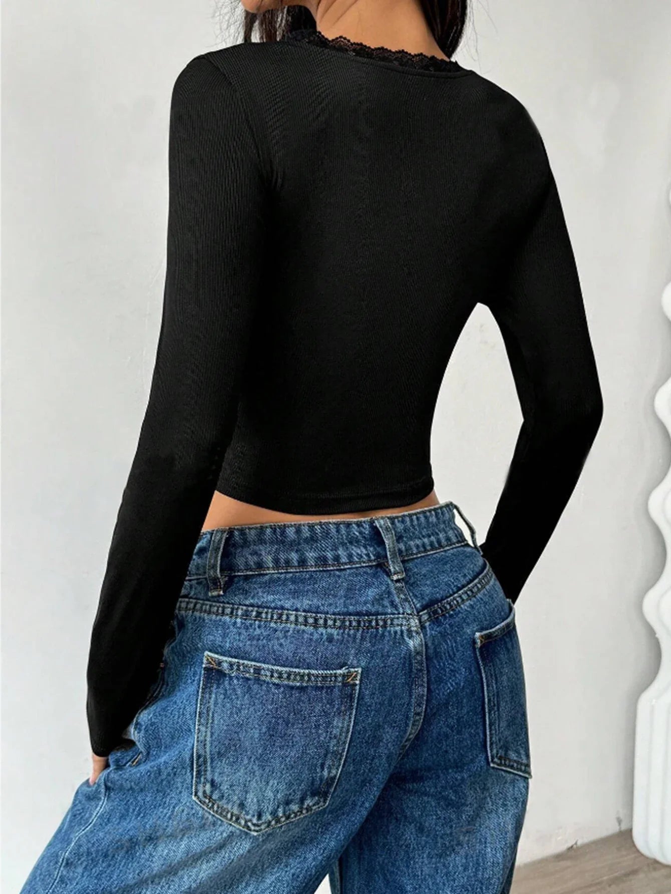 U-neck Lace Trim Bow T-shirt