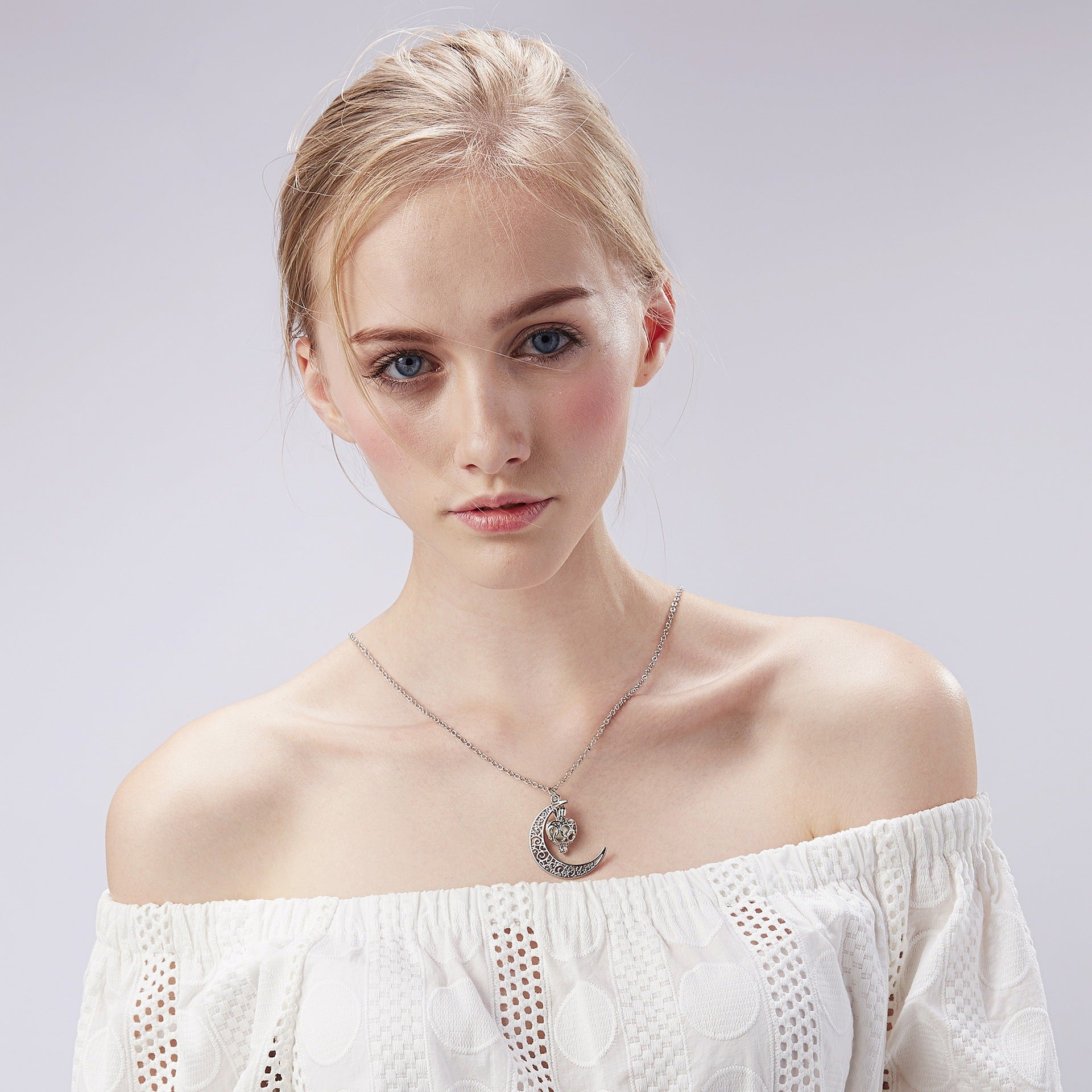 Glow In The Dark Necklace