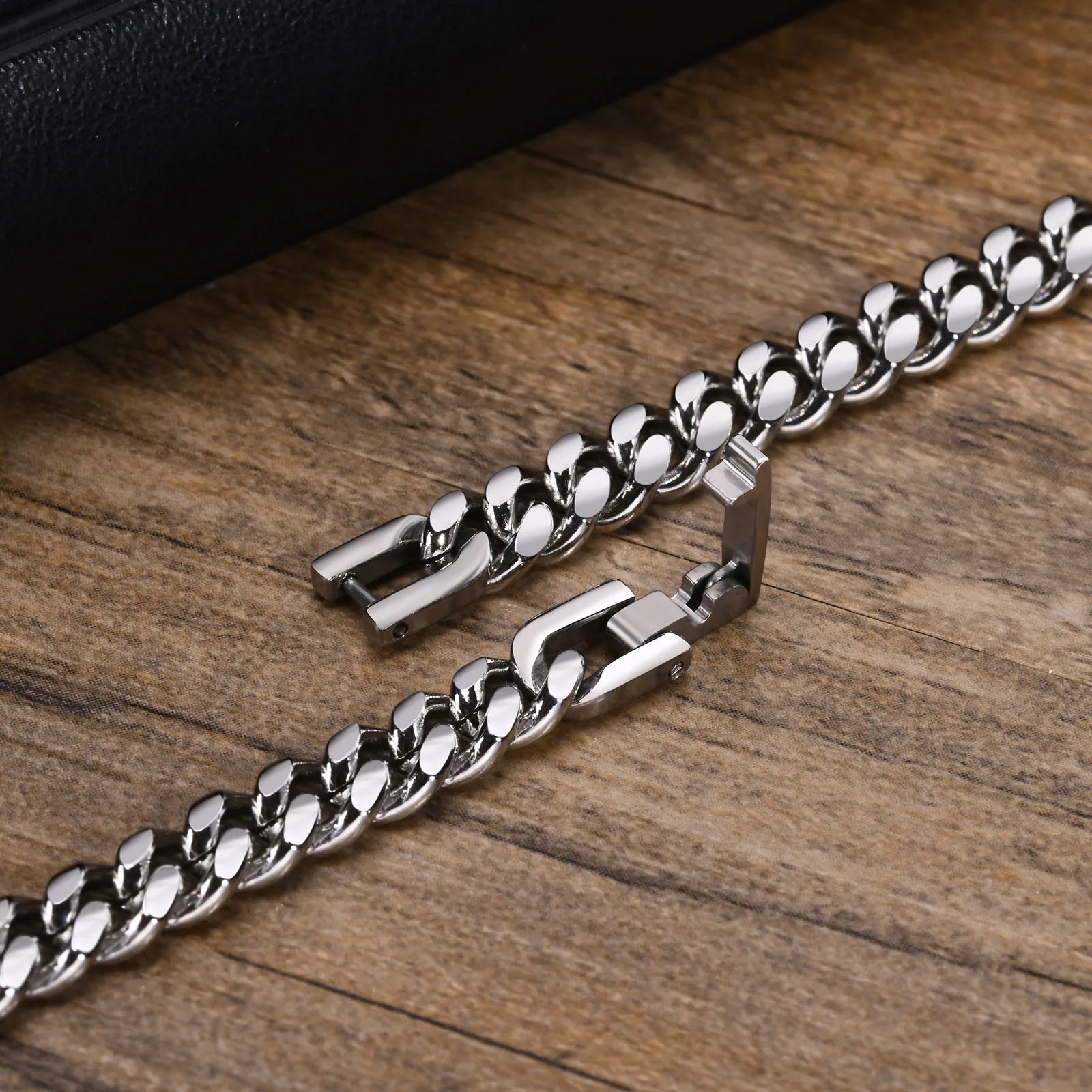 Cuban Chain Bracelets
