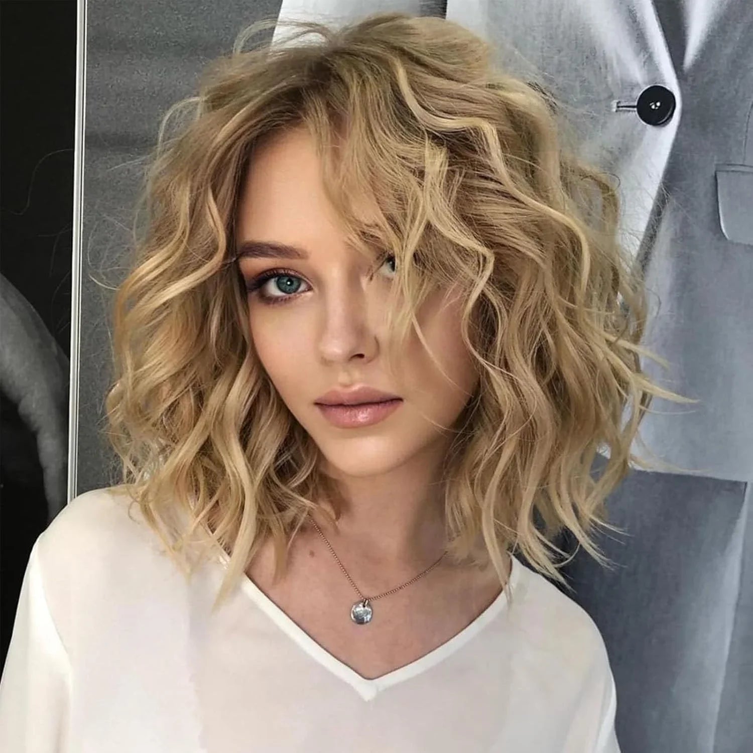 Short Layered Blonde Bob Wig